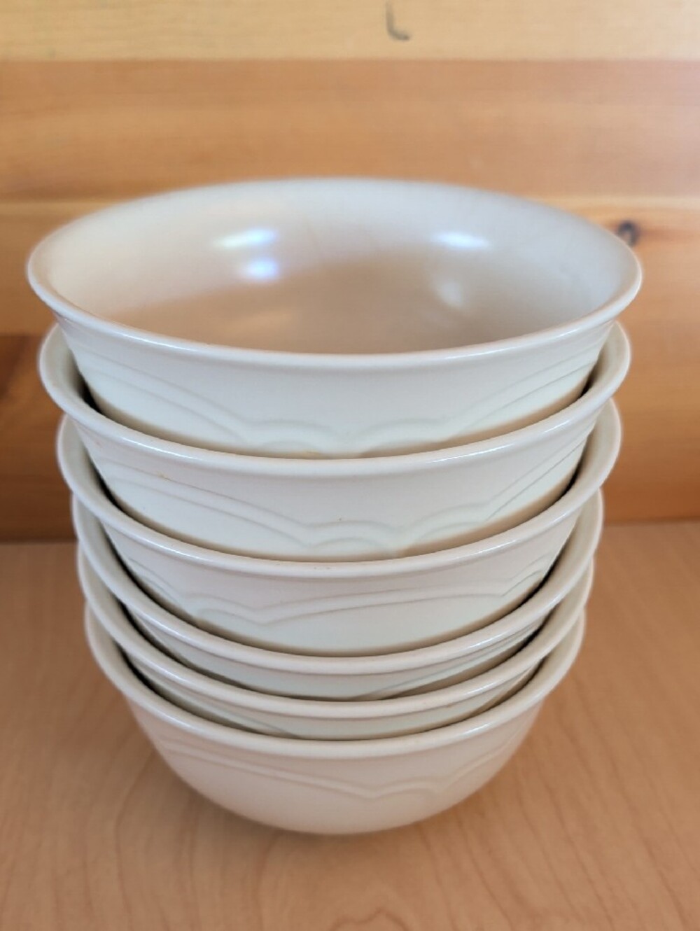 Set of 6 Pfaltzgraff, Cream Ceramic Soup/Cereal Bowls.